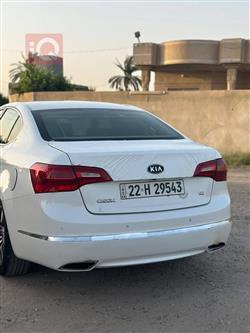 كيا كادينزا